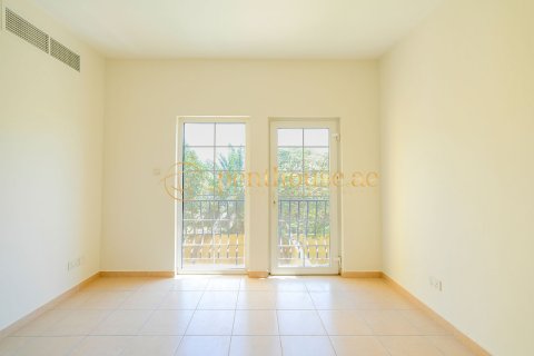 Řadový dům v Dubai Land, SAE 3 ložnice, 531 m² Č.: 593519 - fotografie 9