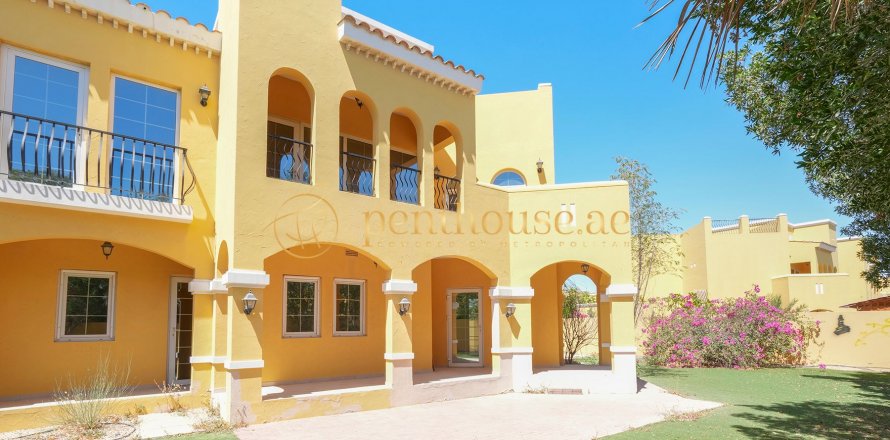 Řadový dům v Dubai Land, SAE 3 ložnice, 531 m² Č.: 593519