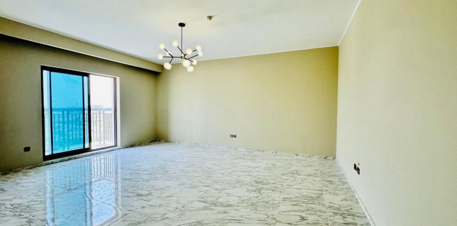 Korter asukohaga Al Furjan, Dubai, AÜE: 2 magamistoaga, 130.7 m² Nr 624766