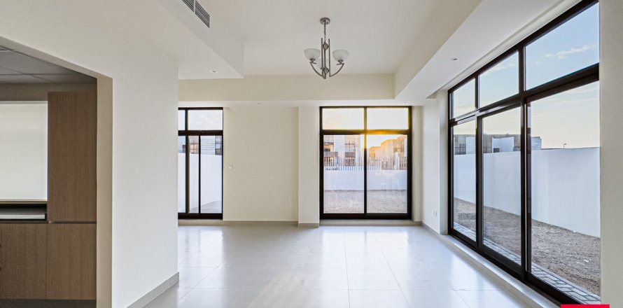 Villa i Meydan, Dubai, UAE 4 soveværelser, 288 kvm № 624764