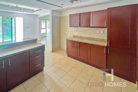 Townhouse in Arabian Ranches, Dubai, UAE 3 bedrooms, 244 sq.m. № 586408 - photo 7