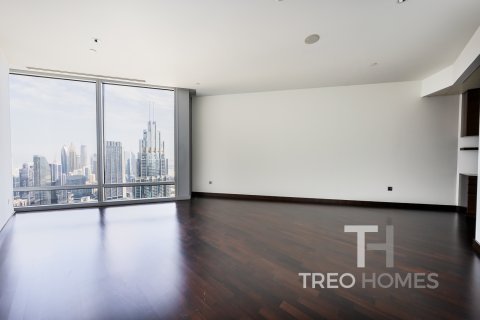 Apartment in Burj Khalifa, Dubai, UAE 2 bedrooms, 191 sq.m. № 586409 - photo 7