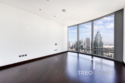 Apartment in Burj Khalifa, Dubai, UAE 2 bedrooms, 191 sq.m. № 586409 - photo 6