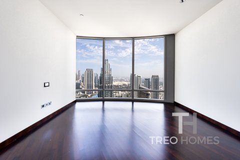 Apartment in Burj Khalifa, Dubai, UAE 2 bedrooms, 191 sq.m. № 586409 - photo 11
