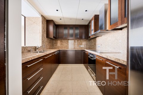Apartment in Burj Khalifa, Dubai, UAE 2 bedrooms, 191 sq.m. № 586409 - photo 5