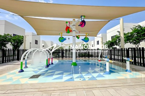 Townhouse in Abu Dhabi, UAE 2 bedrooms, 124 sq.m. № 584442 - photo 19