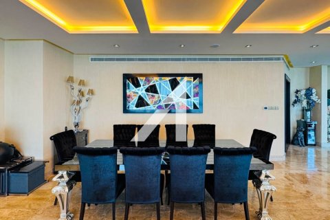 Penthouse in Dubai, UAE 4 bedrooms, 524.4 sq.m. № 632249 - photo 2
