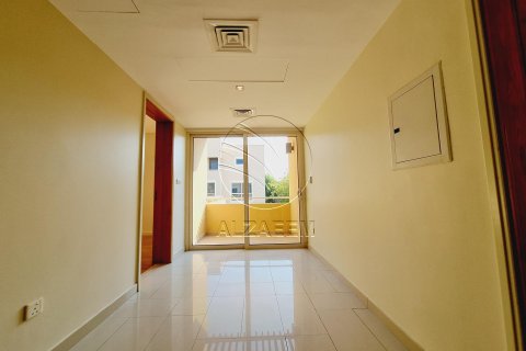 Villa in Al Raha Gardens, Abu Dhabi, UAE 3 bedrooms, 253 sq.m. № 615460 - photo 15