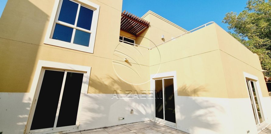 Villa in Al Raha Gardens, Abu Dhabi, UAE 3 bedrooms, 253 sq.m. № 615460
