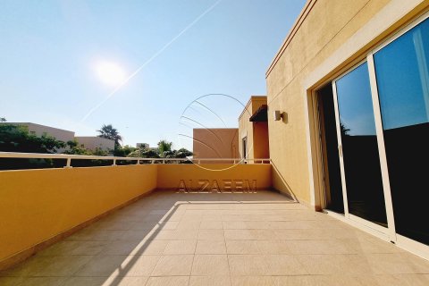 Villa in Al Raha Gardens, Abu Dhabi, UAE 3 bedrooms, 253 sq.m. № 615460 - photo 20