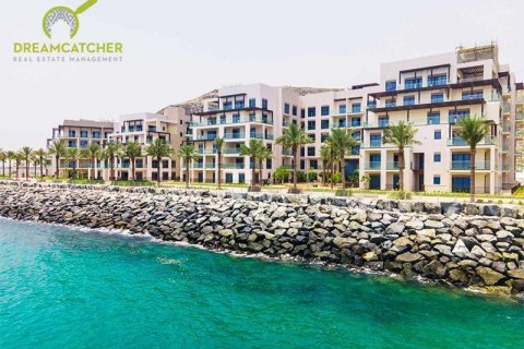 Sharm, Fujairah, संयुक्त अरब अमीरात में अपार्टमेंट, 4 बेडरूम, 332.7 वर्ग मीटर, संख्या 588548 - फ़ोटो 25