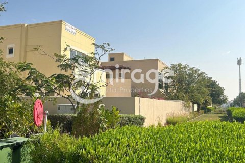 Vilë në Al Raha Gardens, Abu Dhabi, Emiratet e Bashkuara Arabe 6 dhoma gjumi, 578.4 m2. № 550659 - Foto 1
