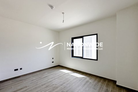 Vilë në Abu Dhabi, Emiratet e Bashkuara Arabe 5 dhoma gjumi, 360 m2. № 603828 - Foto 8