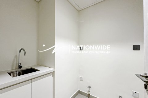 Vilë në Abu Dhabi, Emiratet e Bashkuara Arabe 5 dhoma gjumi, 360 m2. № 603828 - Foto 9