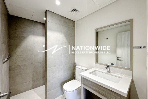 Vilë në Abu Dhabi, Emiratet e Bashkuara Arabe 5 dhoma gjumi, 360 m2. № 603828 - Foto 18
