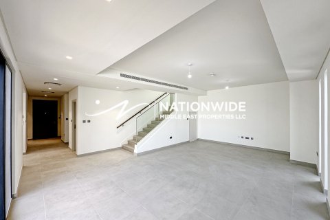Vilë në Abu Dhabi, Emiratet e Bashkuara Arabe 5 dhoma gjumi, 360 m2. № 603828 - Foto 3
