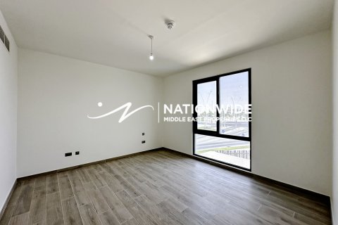Vilë në Abu Dhabi, Emiratet e Bashkuara Arabe 5 dhoma gjumi, 360 m2. № 603828 - Foto 11