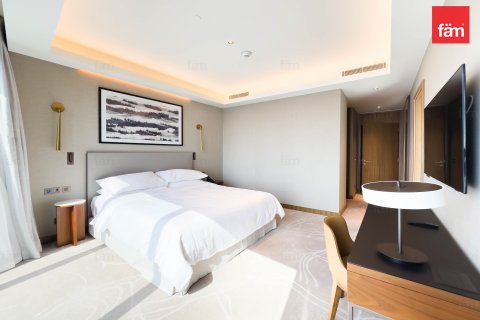 Penthouse in Dubai, UAE 5 bedrooms, 571.4 sq.m. № 621869 - photo 15