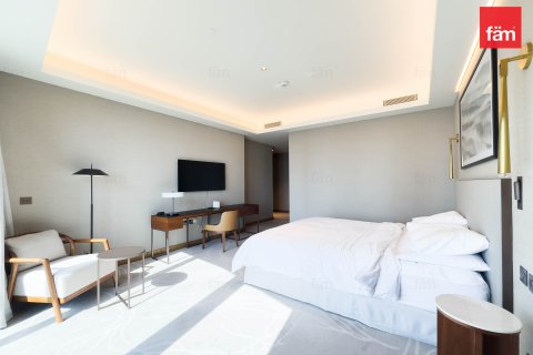 Penthouse in Dubai, UAE 5 bedrooms, 571.4 sq.m. № 621869 - photo 19