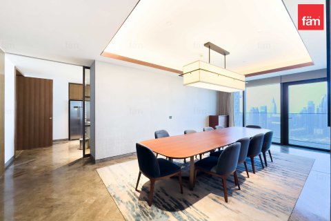 Penthouse in Dubai, UAE 5 bedrooms, 571.4 sq.m. № 621869 - photo 10