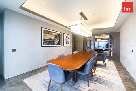 Penthouse in Dubai, UAE 5 bedrooms, 571.4 sq.m. № 621869 - photo 9