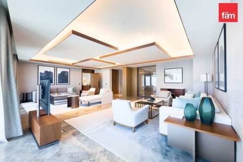 Penthouse in Dubai, UAE 5 bedrooms, 571.4 sq.m. № 621869 - photo 2