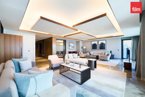 Penthouse in Dubai, UAE 5 bedrooms, 571.4 sq.m. № 621869 - photo 1