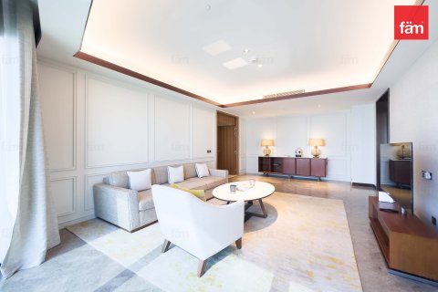 Penthouse in Dubai, UAE 5 bedrooms, 571.4 sq.m. № 621869 - photo 4