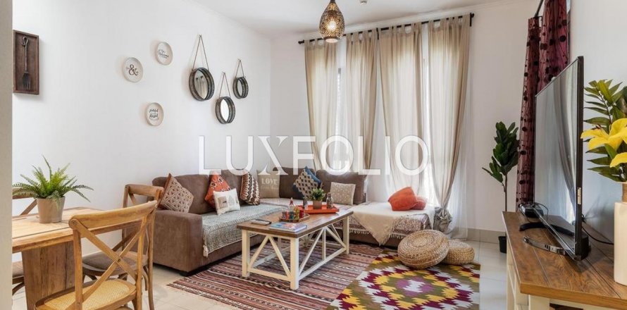 Apartament në Old Town, Dubai, Emiratet e Bashkuara Arabe 1 dhomë gjumi, 90 m2. № 627256