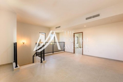 Villa in Khalifa City, Abu Dhabi, UAE 5 bedrooms, 428 sq.m. № 605097 - photo 5