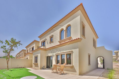 Townhouse in Khalifa City, Abu Dhabi, UAE 3 bedrooms, 172 sq.m. № 615922 - photo 1