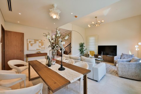 Townhouse in Khalifa City, Abu Dhabi, UAE 3 bedrooms, 172 sq.m. № 615922 - photo 4