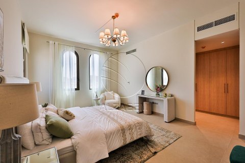 Townhouse in Khalifa City, Abu Dhabi, UAE 3 bedrooms, 172 sq.m. № 615922 - photo 11