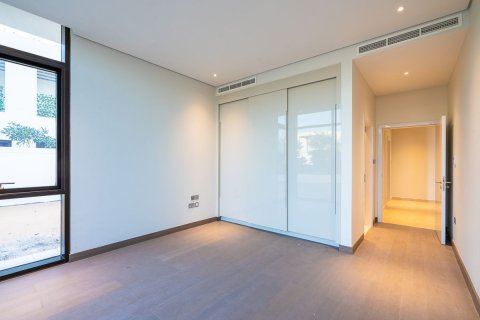 Commercial property on the Saadiyat Island, Abu Dhabi, UAE 4 bedrooms, 532 sq.m. № 595063 - photo 11