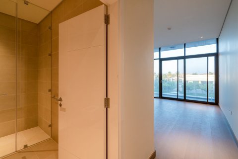 Commercial property on the Saadiyat Island, Abu Dhabi, UAE 4 bedrooms, 532 sq.m. № 595063 - photo 13