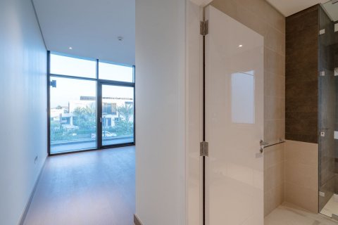 Commercial property on the Saadiyat Island, Abu Dhabi, UAE 4 bedrooms, 532 sq.m. № 595063 - photo 17