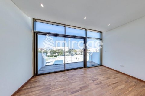 Vila v Abu Dhabi, SAE 6 ložnice, 761.4 m² Č.: 596905 - fotografie 8
