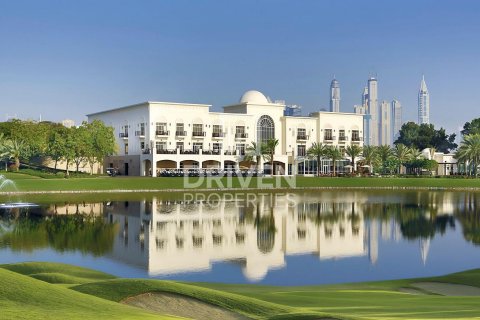 Apartment in Emirates Hills, Dubai, UAE 1 bedroom, 70 sq.m. № 603029 - photo 11