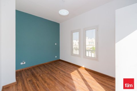 Villa in Dubai, UAE 2 bedrooms, 251.5 sq.m. № 622264 - photo 6