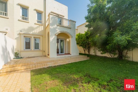 Villa in Dubai, UAE 2 bedrooms, 251.5 sq.m. № 622264 - photo 3
