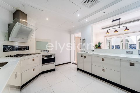 Vila u Palm Jumeirah, Dubai, UAE 3 spavaćih soba, 624 m2 Br. 586052 - fotografija 4
