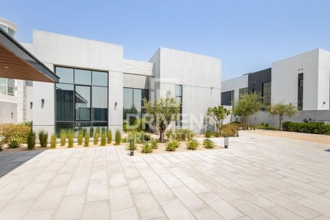 Vila v Nadd Al Sheba, Dubai, SAE 5 ložnice, 557 m² Č.: 603359 - fotografie 24