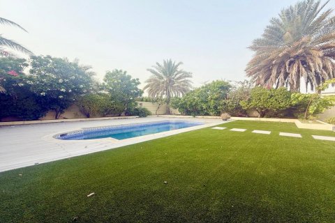 Vilë në Jumeirah Park, Dubai, Emiratet e Bashkuara Arabe 3 dhoma gjumi, 742 m2. № 628637 - Foto 17