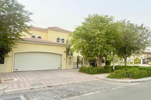Vilë në Jumeirah Park, Dubai, Emiratet e Bashkuara Arabe 3 dhoma gjumi, 742 m2. № 628637 - Foto 1