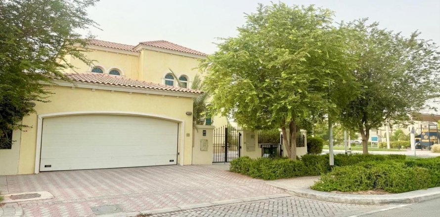 Vilë në Jumeirah Park, Dubai, Emiratet e Bashkuara Arabe 3 dhoma gjumi, 742 m2. № 628637