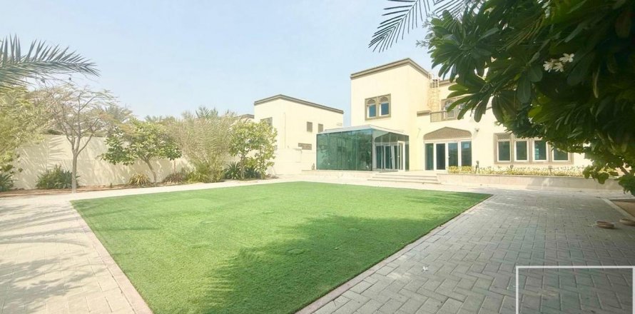 Vilë në Jumeirah Park, Dubai, Emiratet e Bashkuara Arabe 3 dhoma gjumi, 681 m2. № 628638