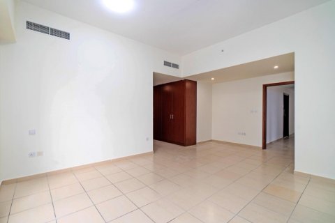 Jumeirah Beach Residence, Dubai, UAE의 임대용 아파트 침실 3개, 185제곱미터 번호 628639 - 사진 13