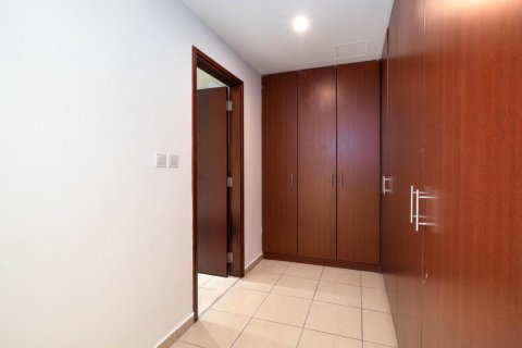 Jumeirah Beach Residence, Dubai, UAE의 임대용 아파트 침실 3개, 185제곱미터 번호 628639 - 사진 14
