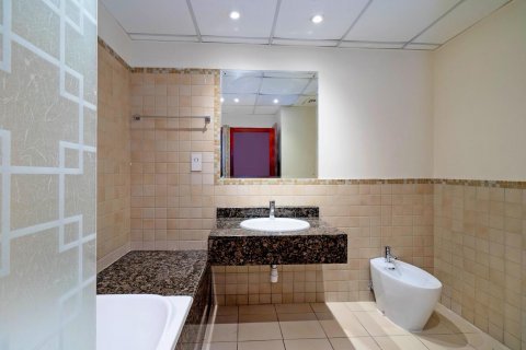 Jumeirah Beach Residence, Dubai, UAE의 임대용 아파트 침실 3개, 185제곱미터 번호 628639 - 사진 15