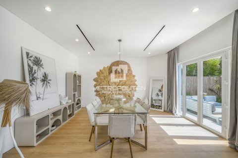 Vilë në Palm Jumeirah, Dubai, Emiratet e Bashkuara Arabe 5 dhoma gjumi, 512 m2. № 593627 - Foto 2
